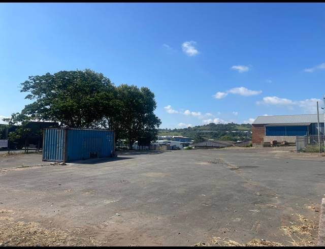 3,600M² INDUSTRIAL YARD TO LET IN NEW GERMANY
